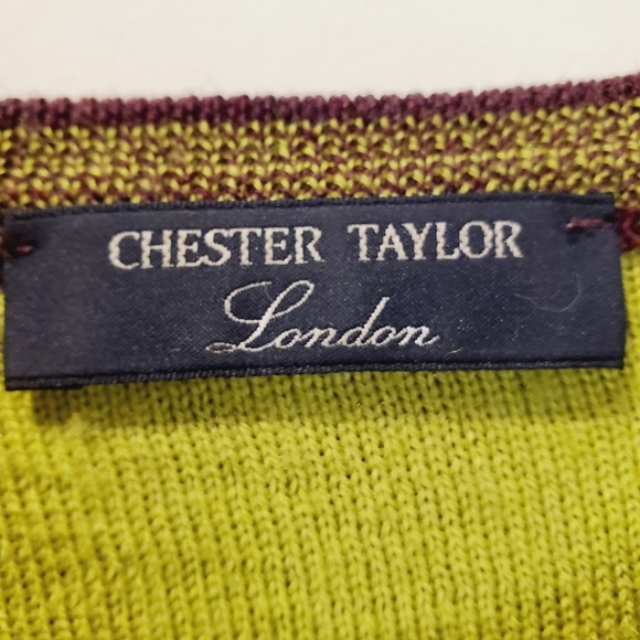 Chester Taylor London women's burgundy 100% wool crew neck sweater fits S - Picture 2 of 9